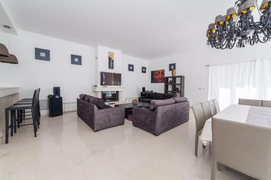 Villa Eagle Eye Montenegro - Housity