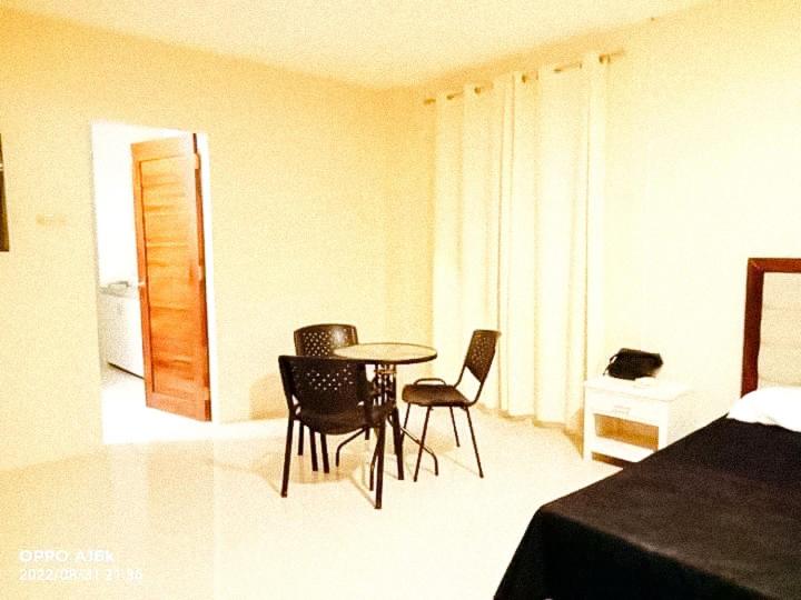 Family Room Manville Royale, Bacolod - Housity