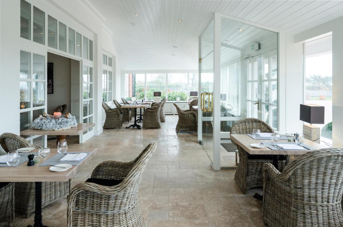Strandhotel Strande - Housity