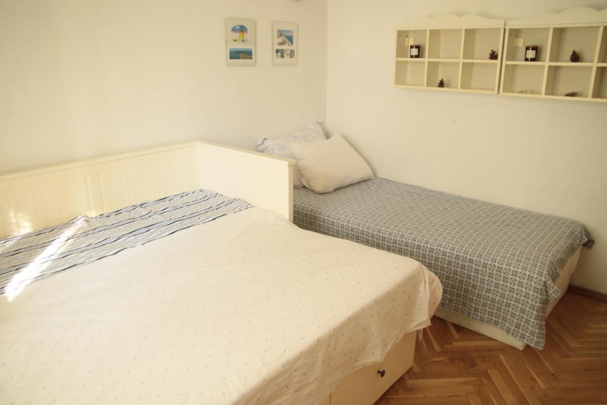 Elie's Home - Housity