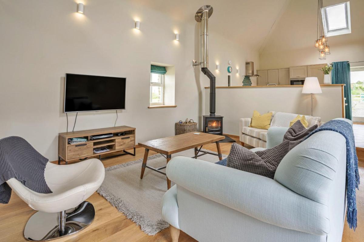 Finest Retreats - Min Yr Awel Barn - Housity