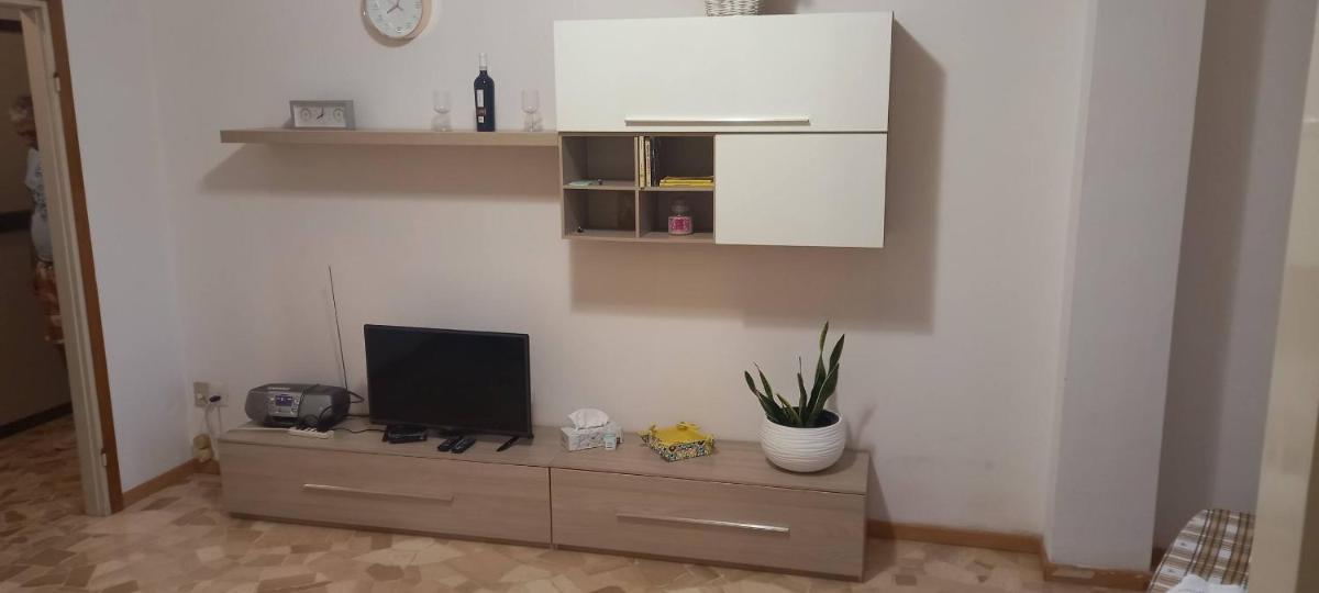 Apartment In Condominium With Panoramic View - Housity