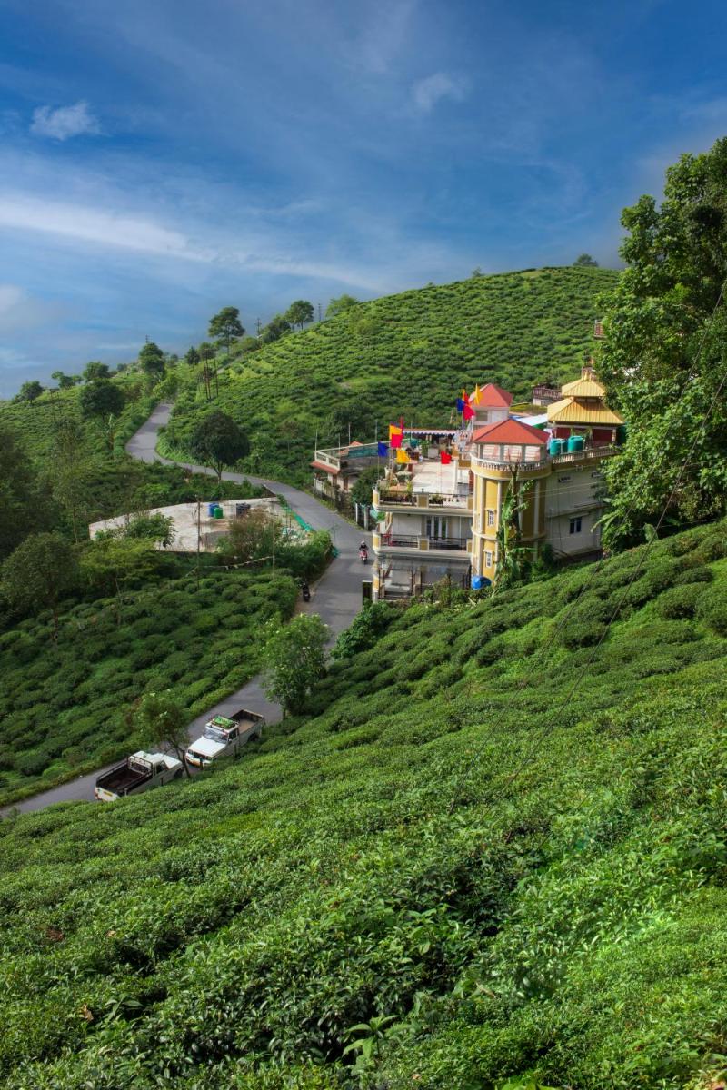 Traditional Hotel & Restaurant !! Kurseong !! Best Hotel in Kurseong - Housity