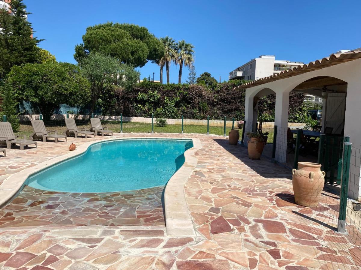 Villa du bonheur maison avec piscine - Housity