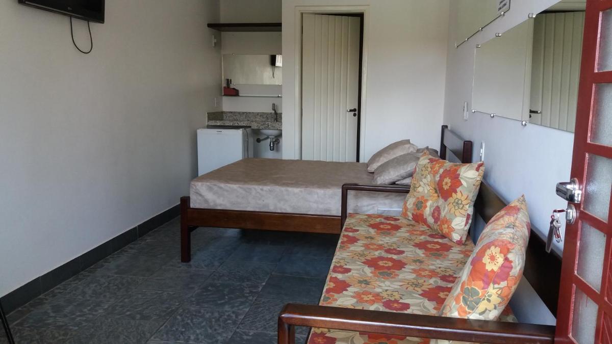 FLATS LENINHA ABREU - não fornecemos roupa de cama e banho, não fornecemos café da manhã - Housity