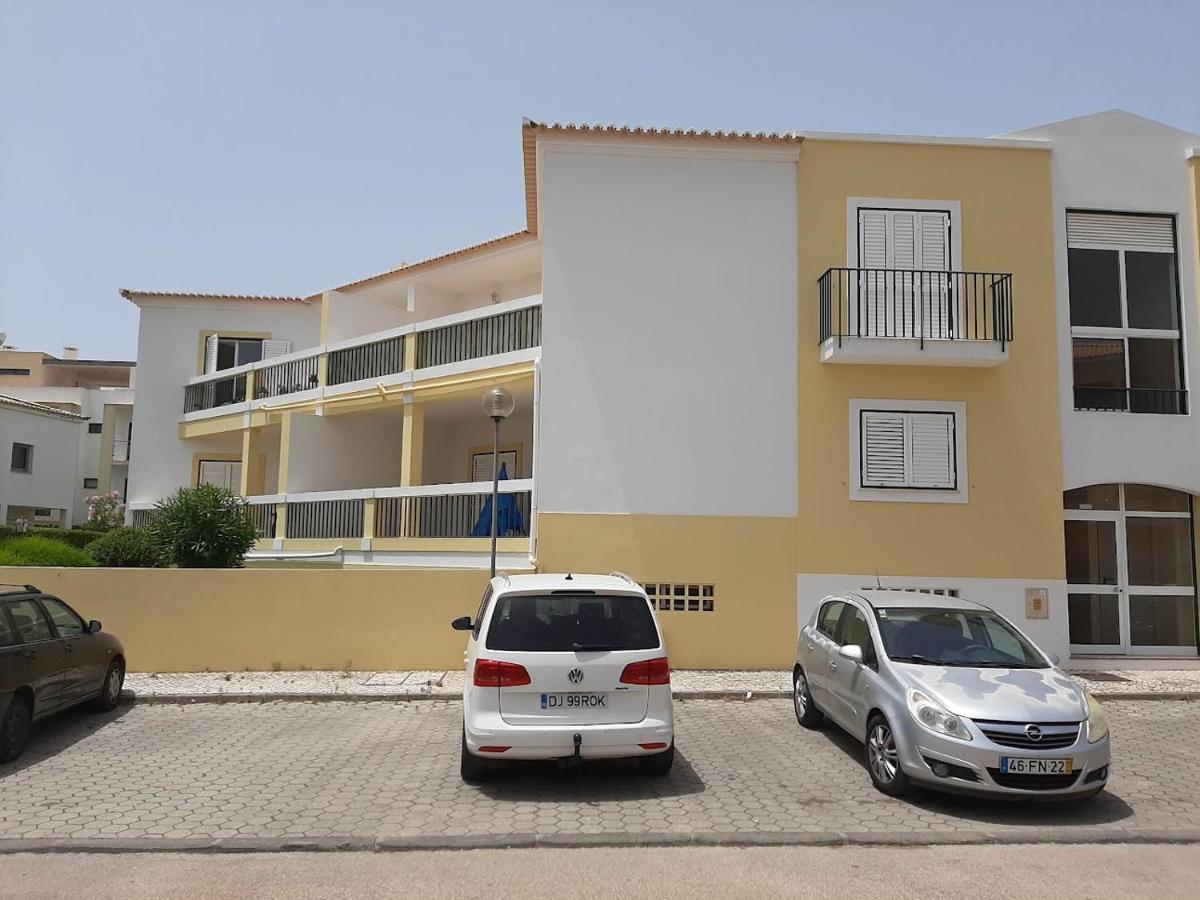 MJALVOR - APº em condomínio com piscina - Housity
