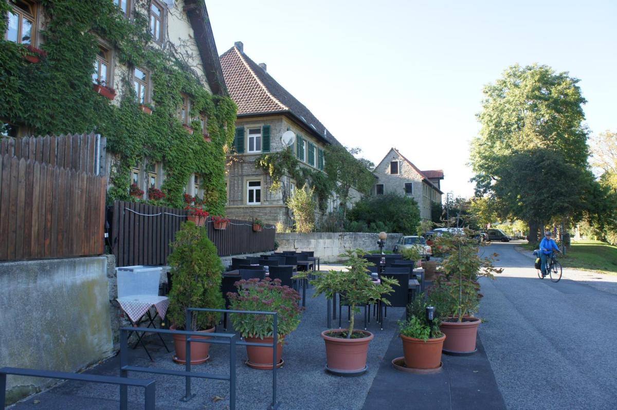 wunderschöne Ferienwohnung in Winterhausen mit Küche, Bad und Piano - Housity