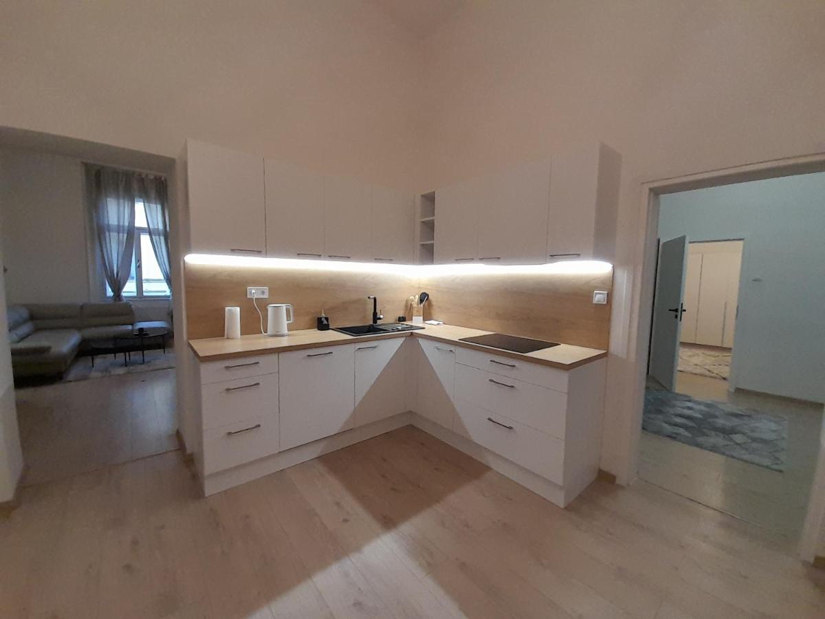 Entrez Apartment 3 - Historical Centre - Hizvo