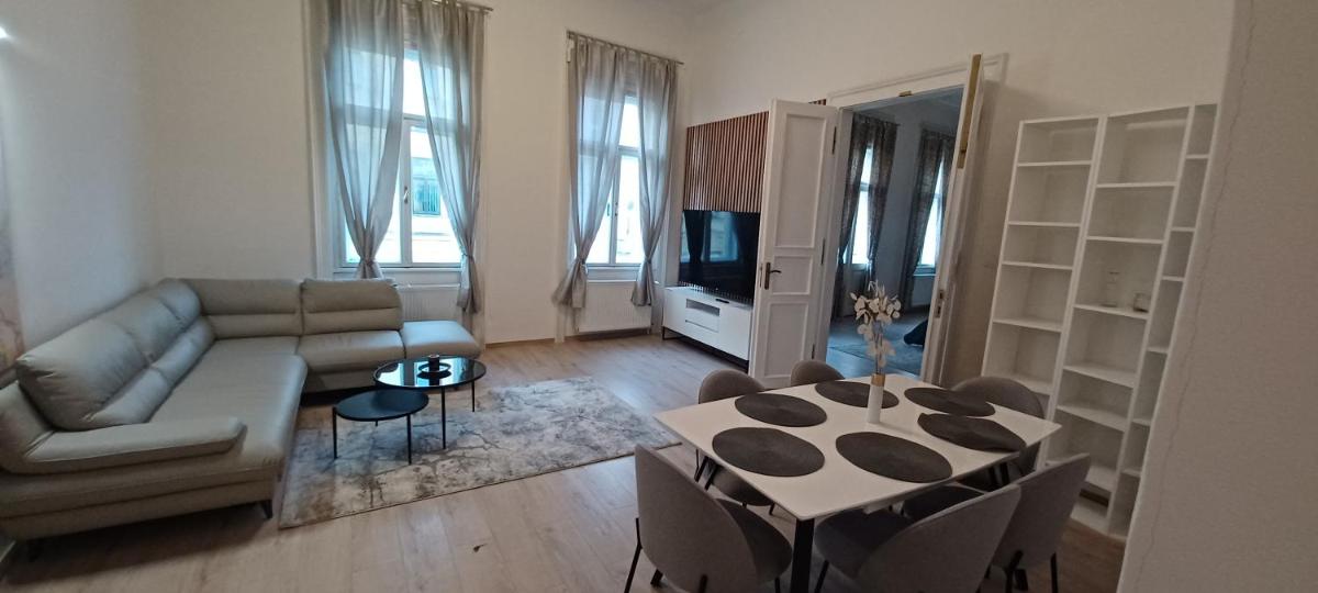 Entrez Apartment 3 - Historical Centre - Hizvo