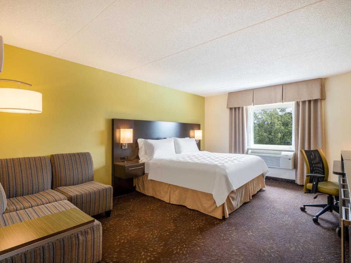 Holiday Inn Greensboro Coliseum, an IHG Hotel - Housity