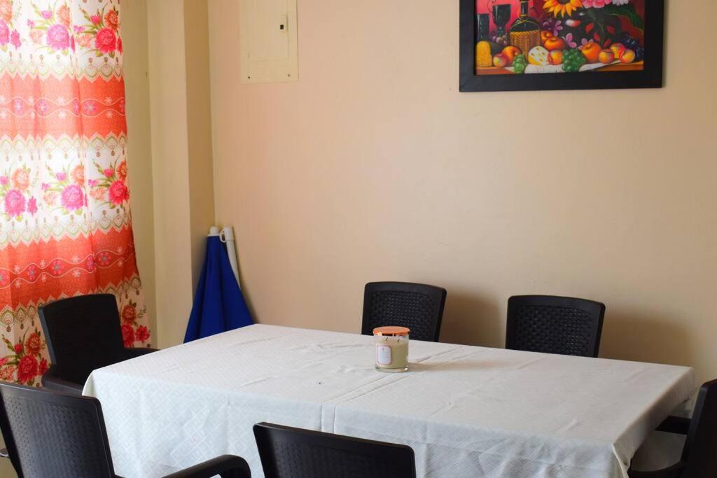 Cómoda casa familiar en Ballenita con garaje - Housity