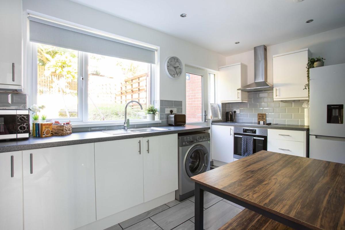Fully Refurbished North Belfast Home - Housity