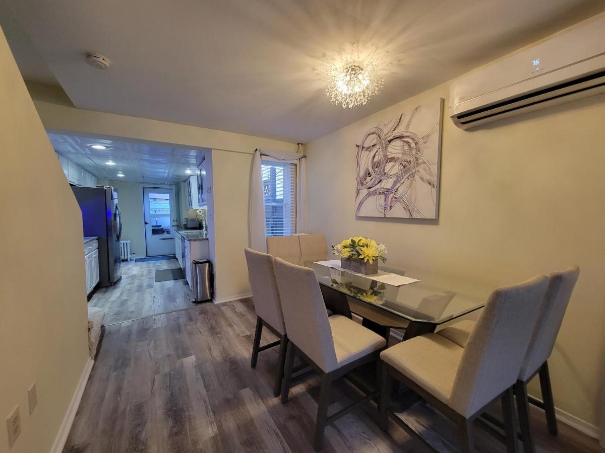 The Iris - A Cheerful Midtown Getaway - Housity