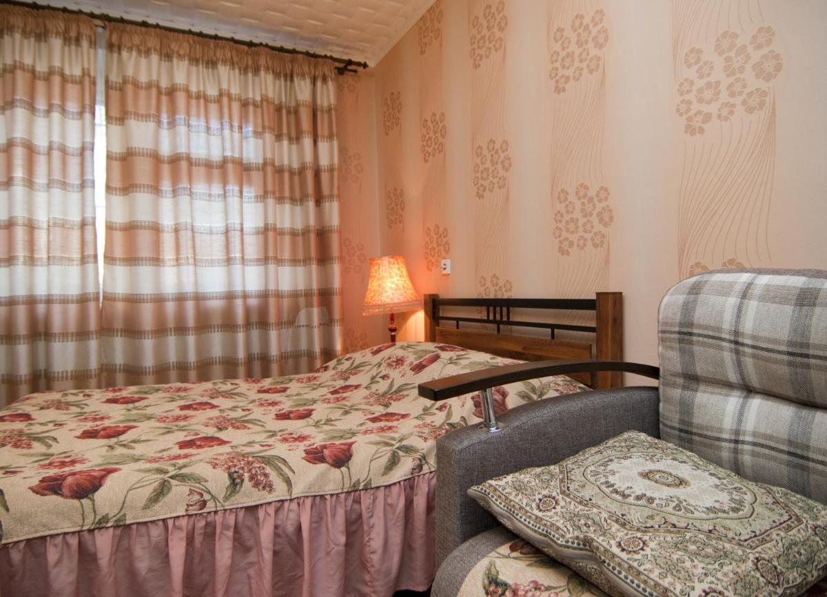 Suitetrails - Uyut Apartments Chekhova