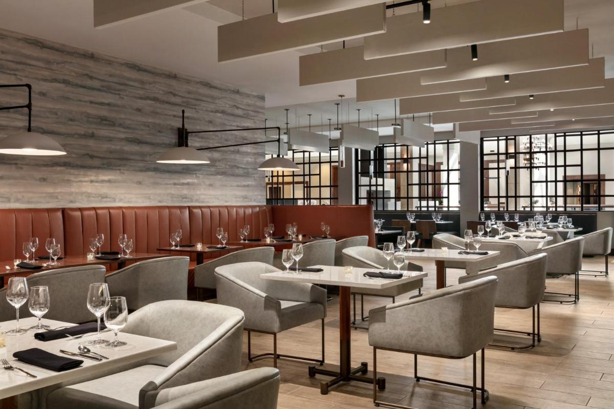Crowne Plaza Hotel Philadelphia - King of Prussia, an IHG Hotel - Housity