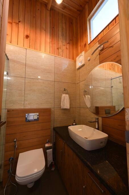 Silver Linings Cottage Mukteshwar by Travelcults - Housity