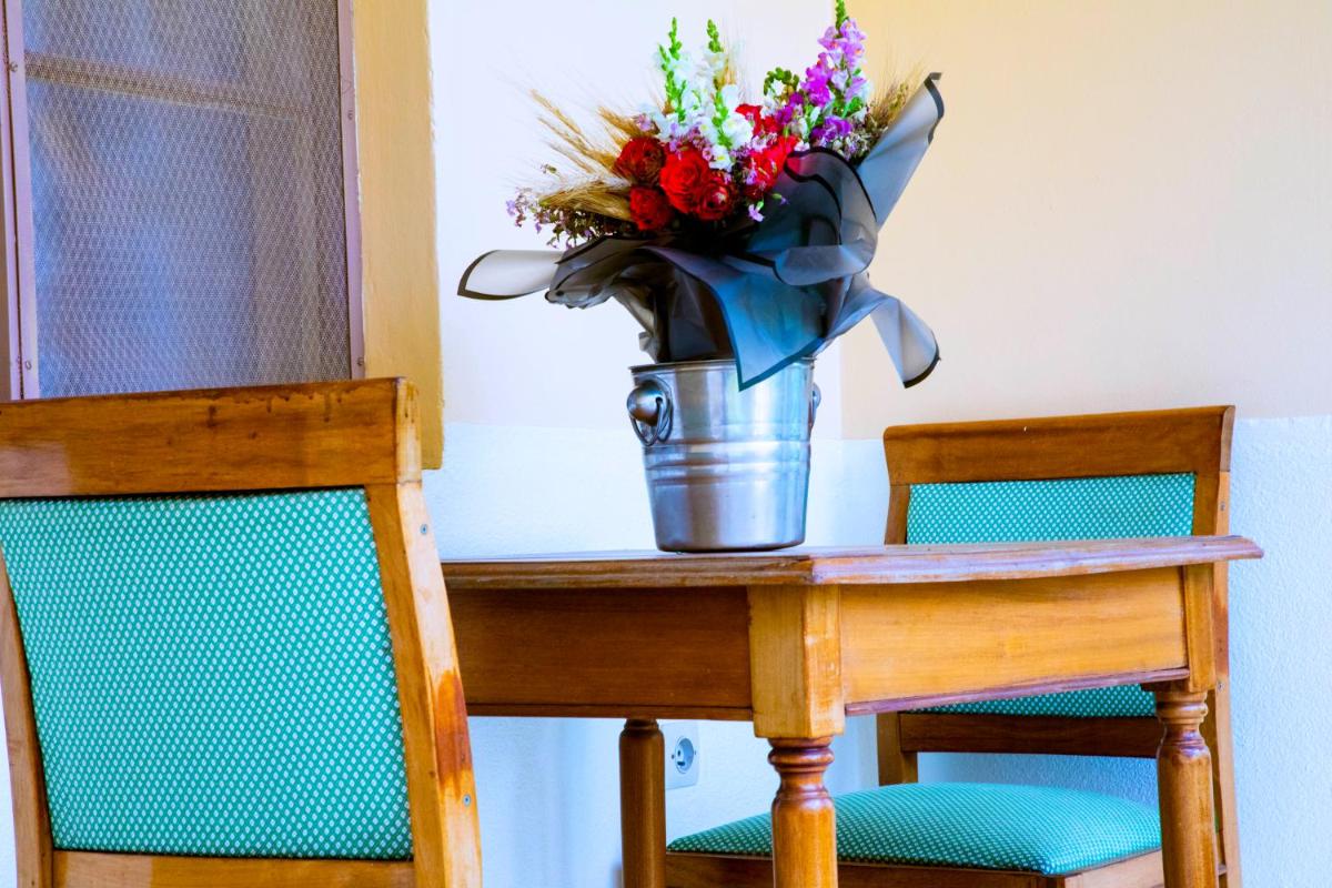 Iris Guest House - Housity