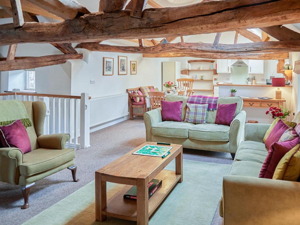 Toddles Barn - UK32749 - Housity