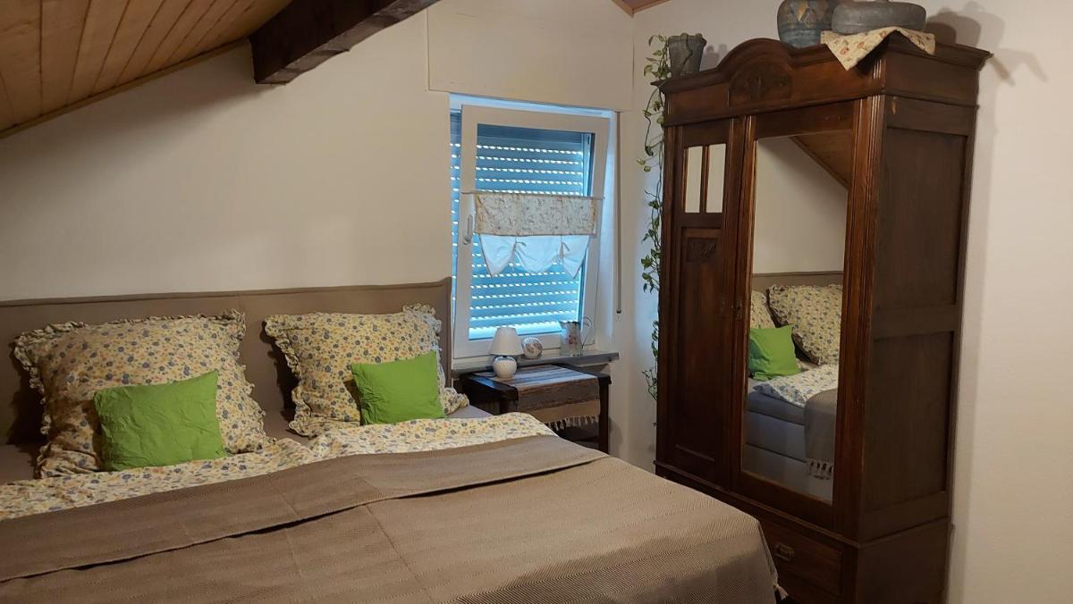 Ferienwohnung Trina - Housity
