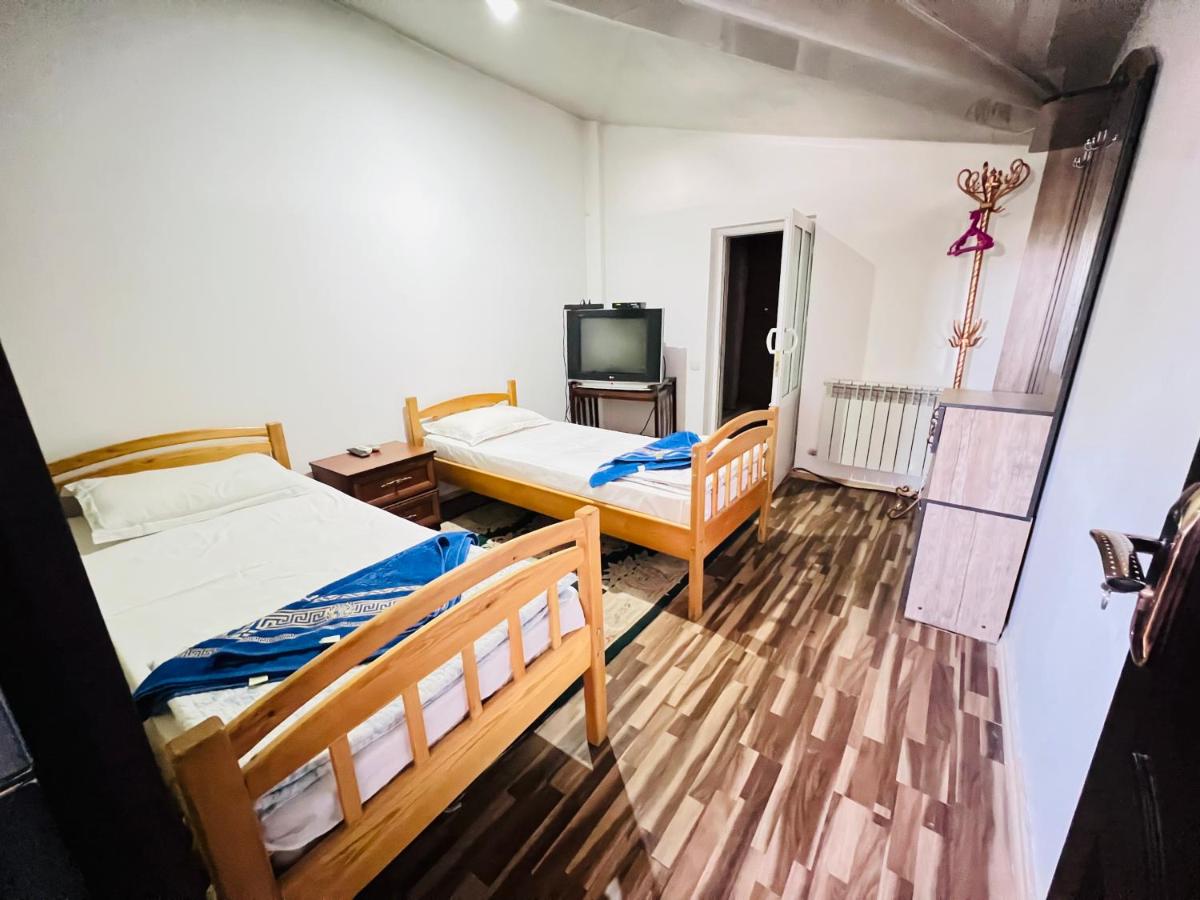 Hotel-RIVERSIDE - Housity