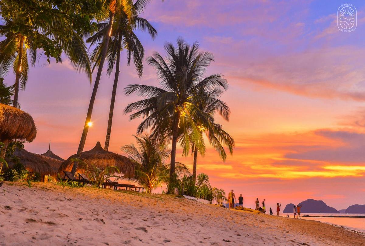 Sunset at Las Cabanas - Housity