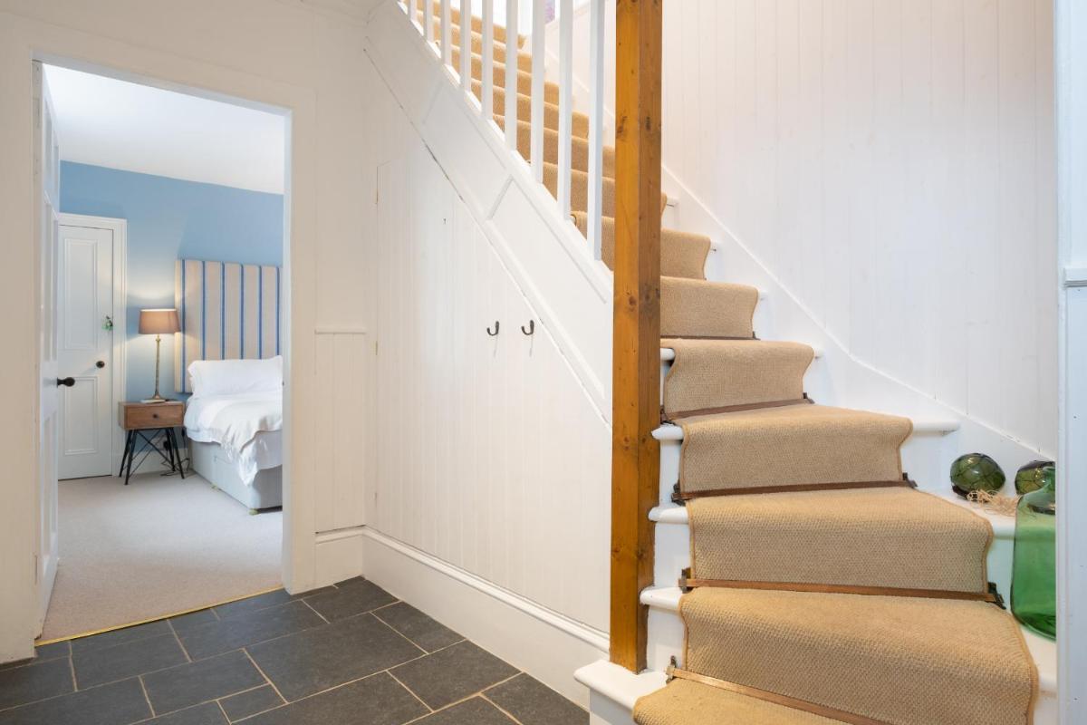 Seaside cottage on Moray coast - Housity