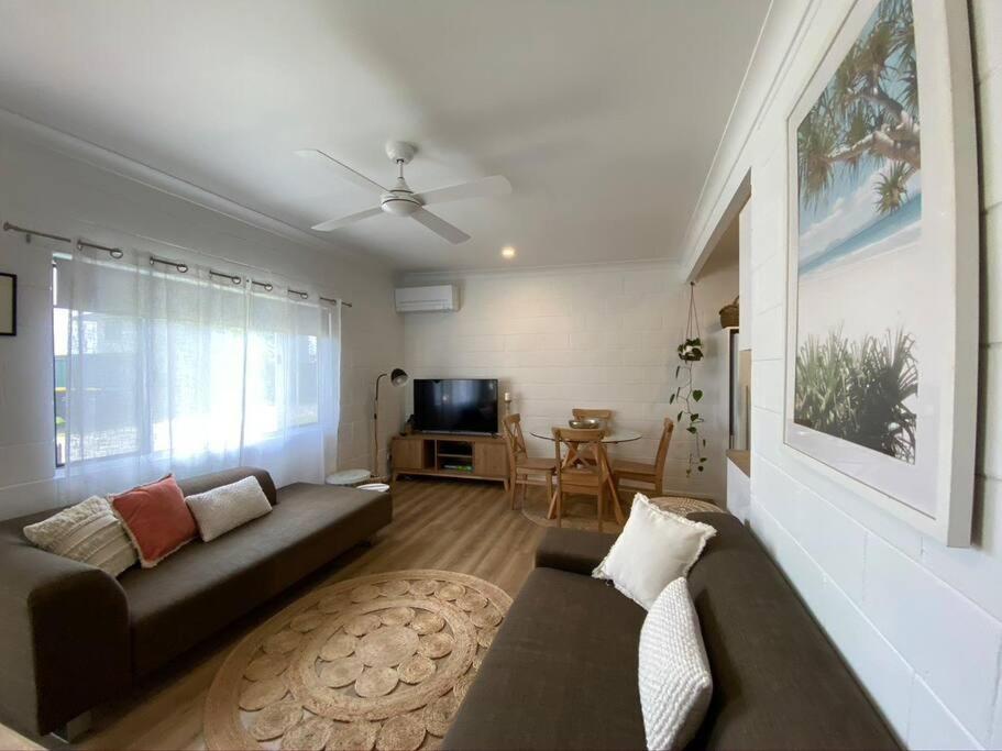 Fuller Holidays - Sky's Beach House Iluka - Housity
