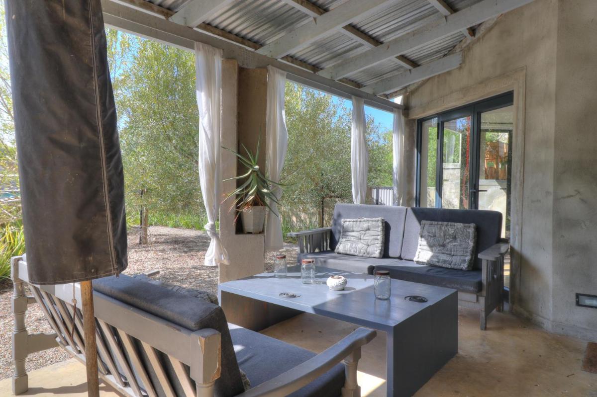 Modern Home In Riebeek West - Housity