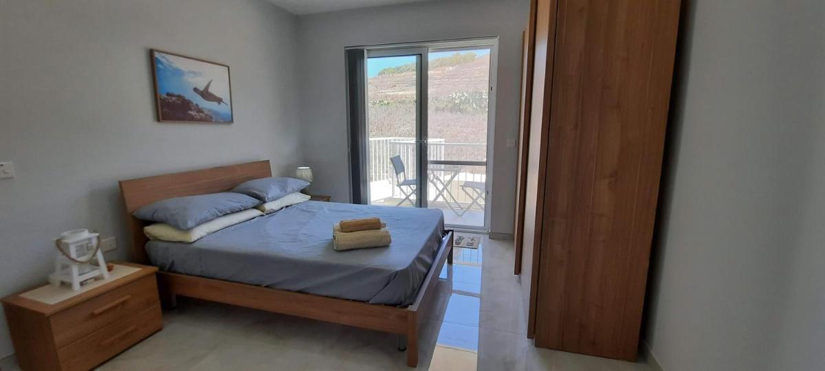 Suitetrails - Lovely 3-bedroom apartment in Marsalforn, Gozo!