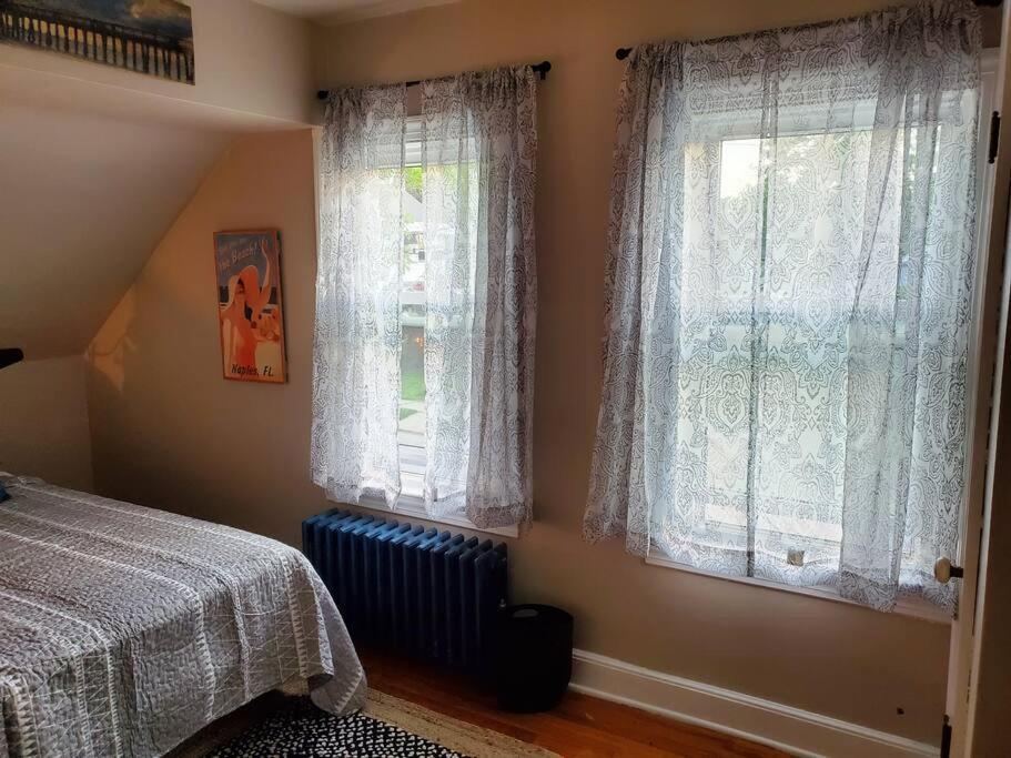Saratoga Eastside Home perfect Autumn getaway - Housity