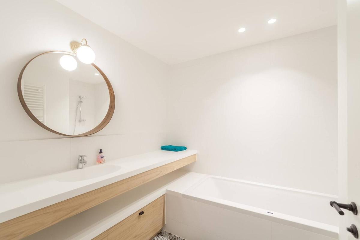 Suitetrails - fully renovated Duplex In Art Nouveau House St Gilles at the city Hall