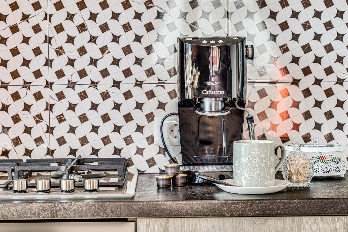 ARI Brownie Apartment - Luxurious Stay - Housity