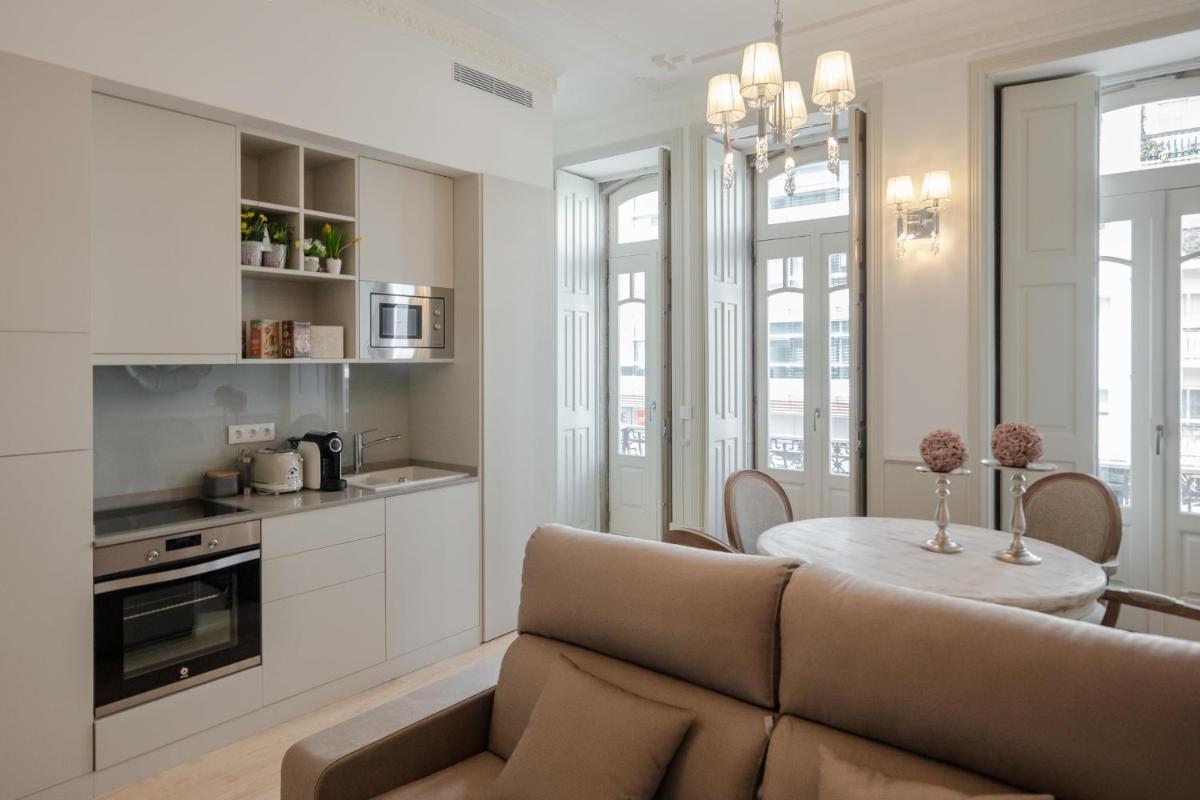 Porto Deluxe Apartments - Housity