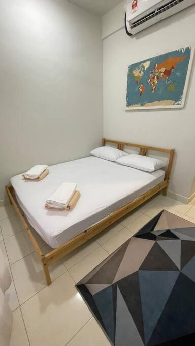 Suitetrails - Lovely 3-Bedroom Apartment at Centre of Melaka