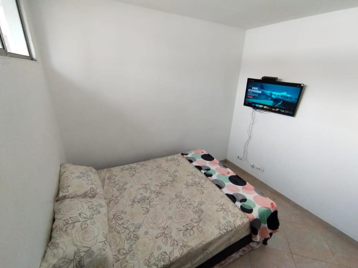 La 70 Medellin, apartaestudio. - Housity