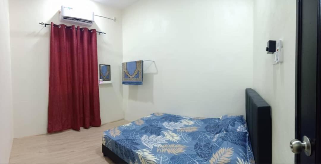Suitetrails - Ainaz Homestay Balik Pulau