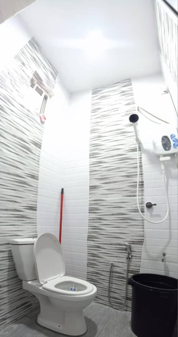 Suitetrails - Ainaz Homestay Balik Pulau