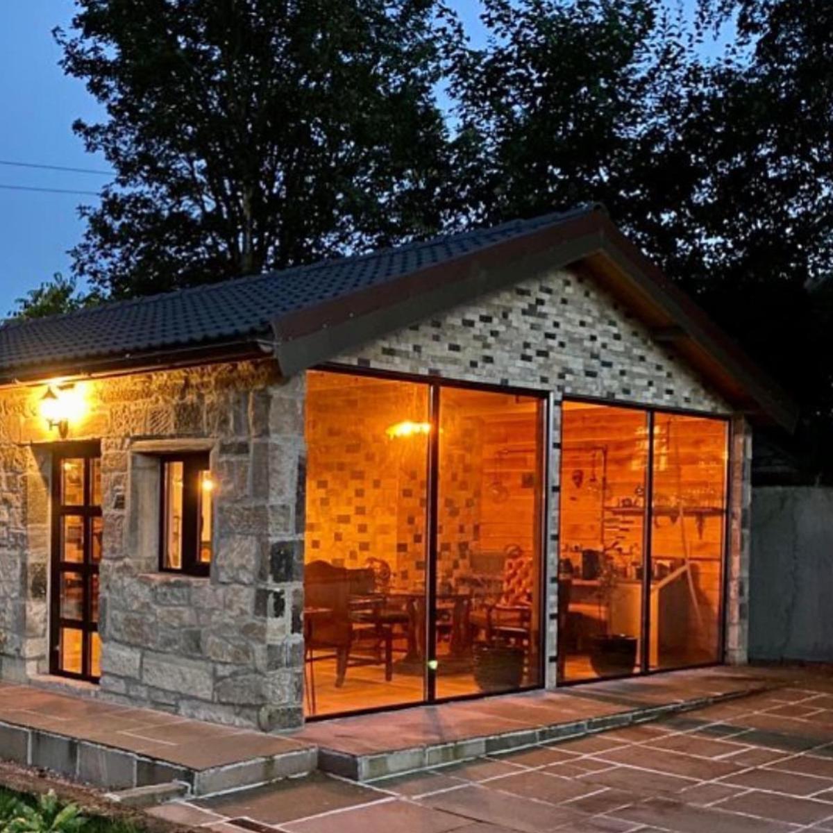 The Owl Residence near Lanark - Housity