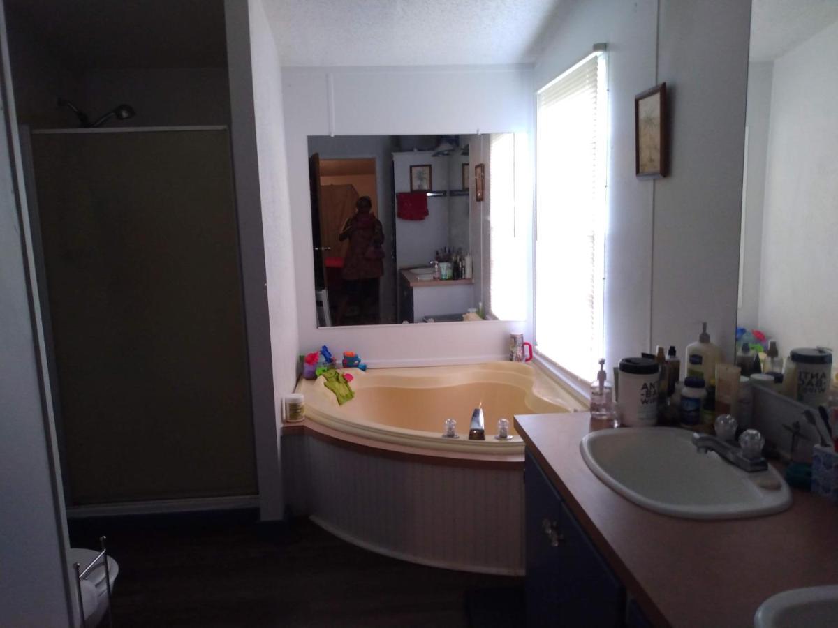 Quiet Large House - Housity