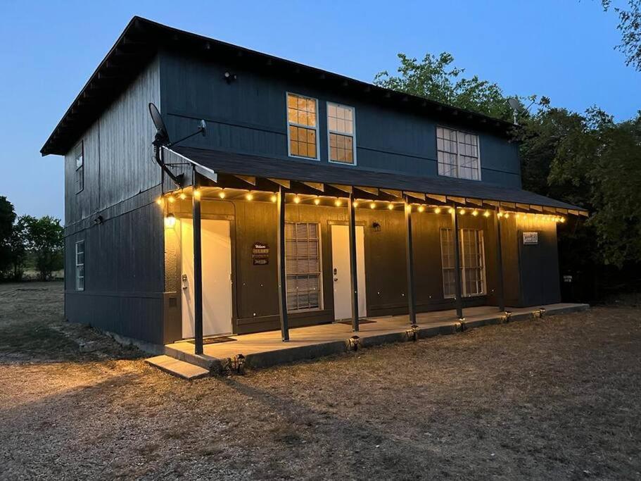 Welcome to The Country Lake - Housity