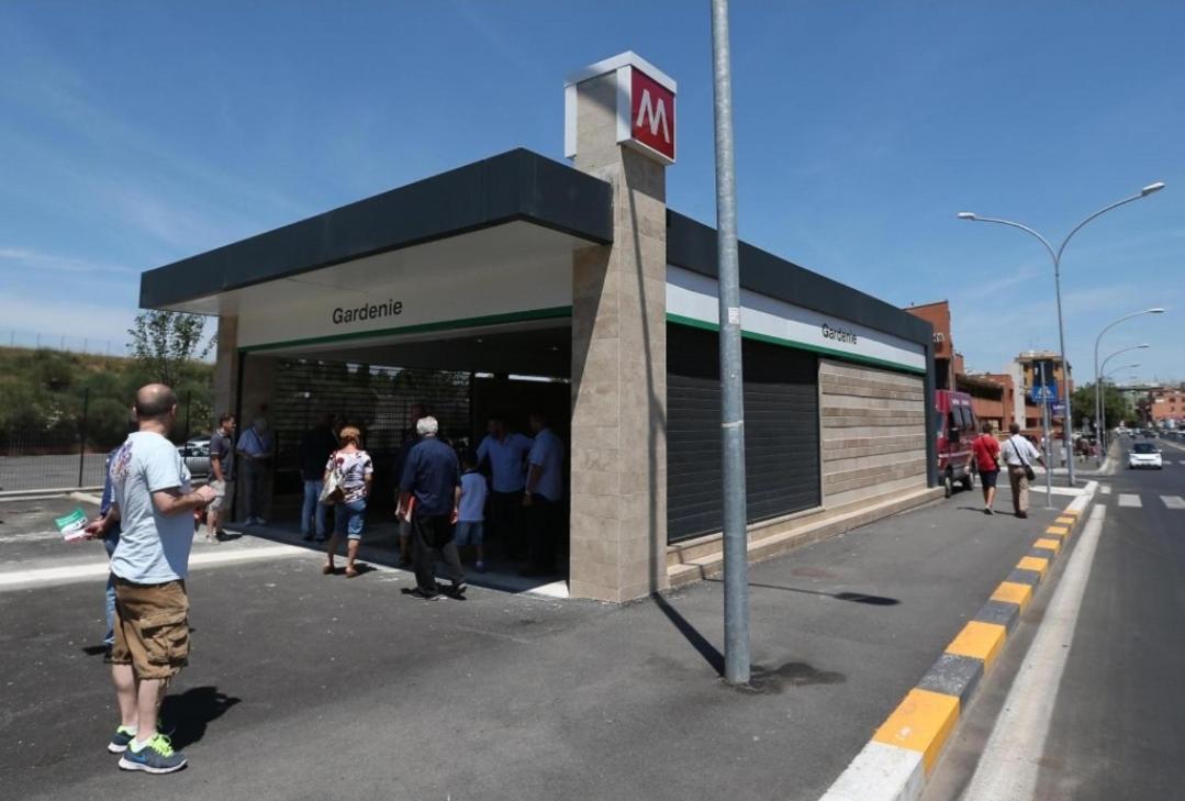 Intero appartamento Centocelle Roma. Affaccio Metro - Housity