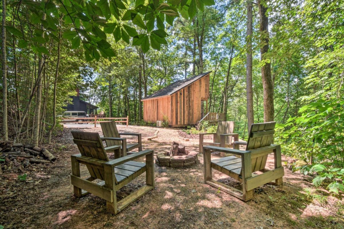 Luxe Mountain Treehouse Spacious Deck and View - Housity