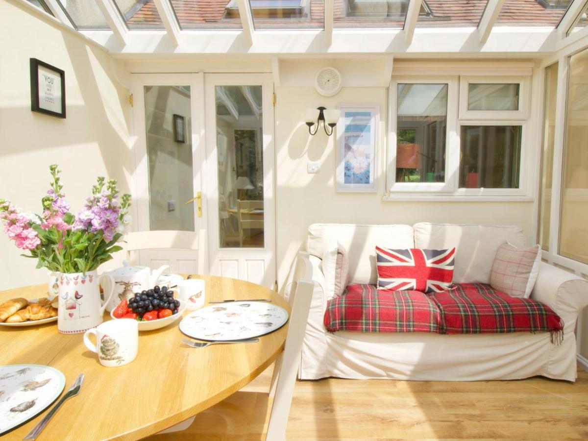 Valentine Cottage - Housity