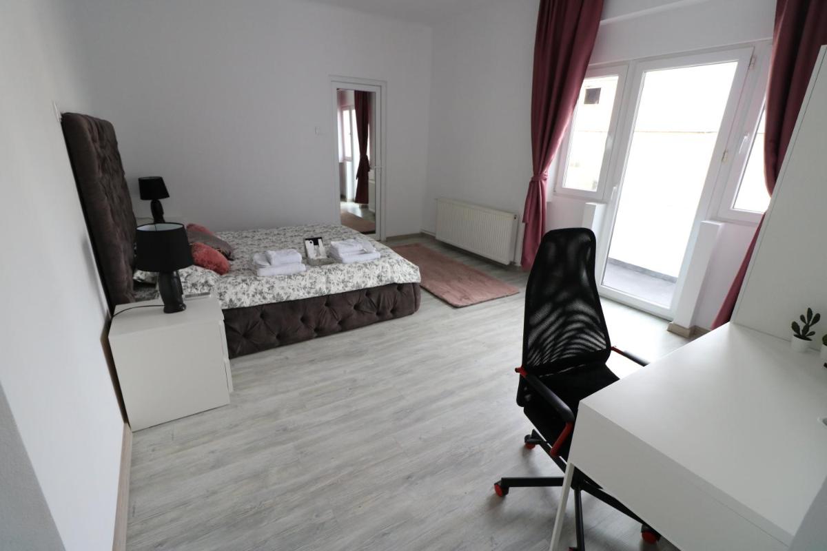 Athénée Palace Apartment - Panoramic View Terrace & Balcony - FREE MINIBAR - Housity