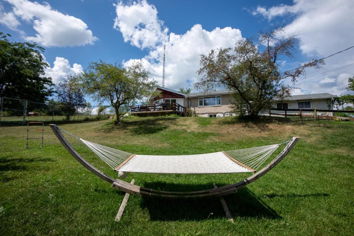 Private Countryside Resort w/ 3 Homes - Sleeps 30 - Housity
