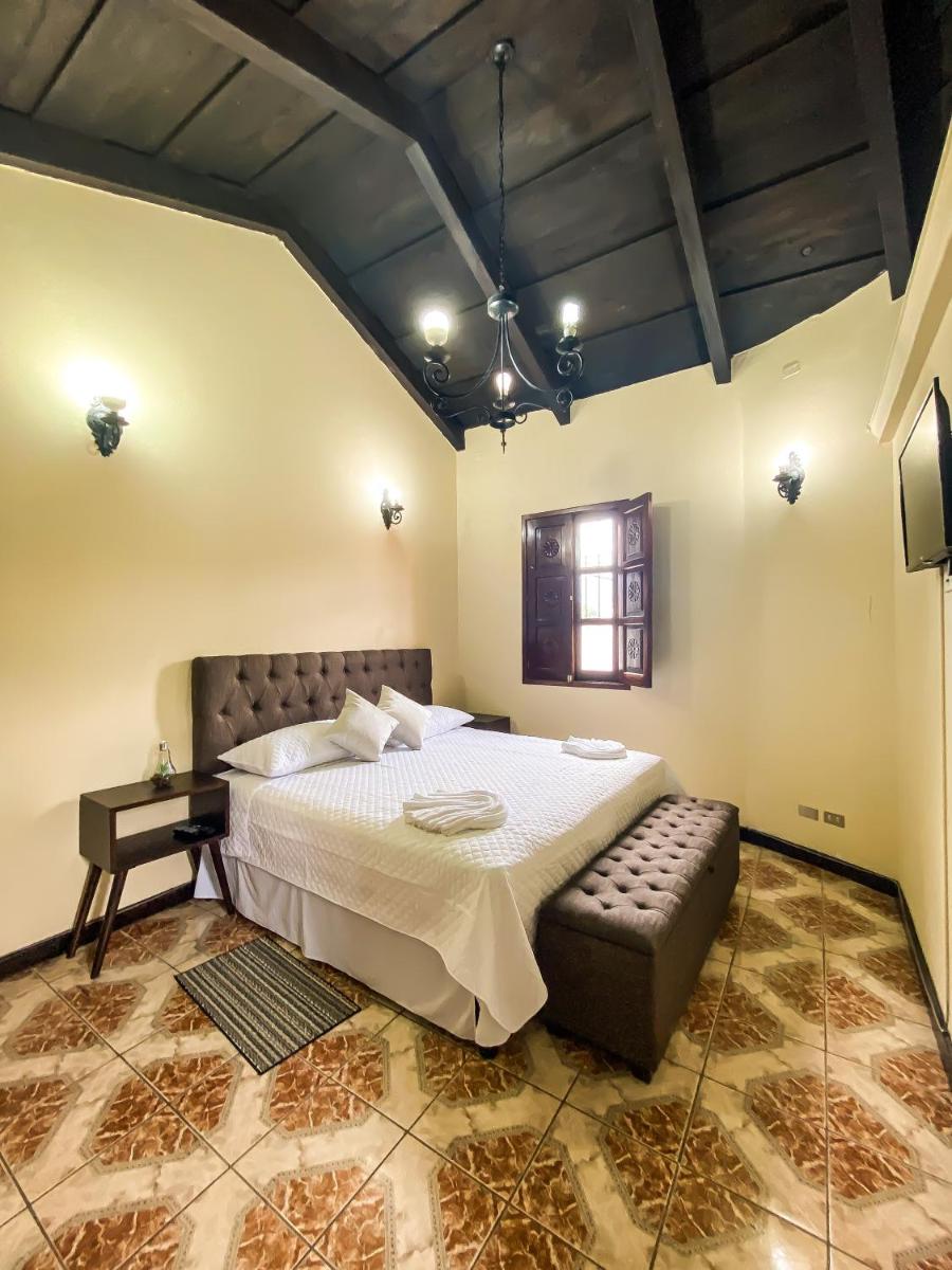 Real Marquez Hotel - Hizvo