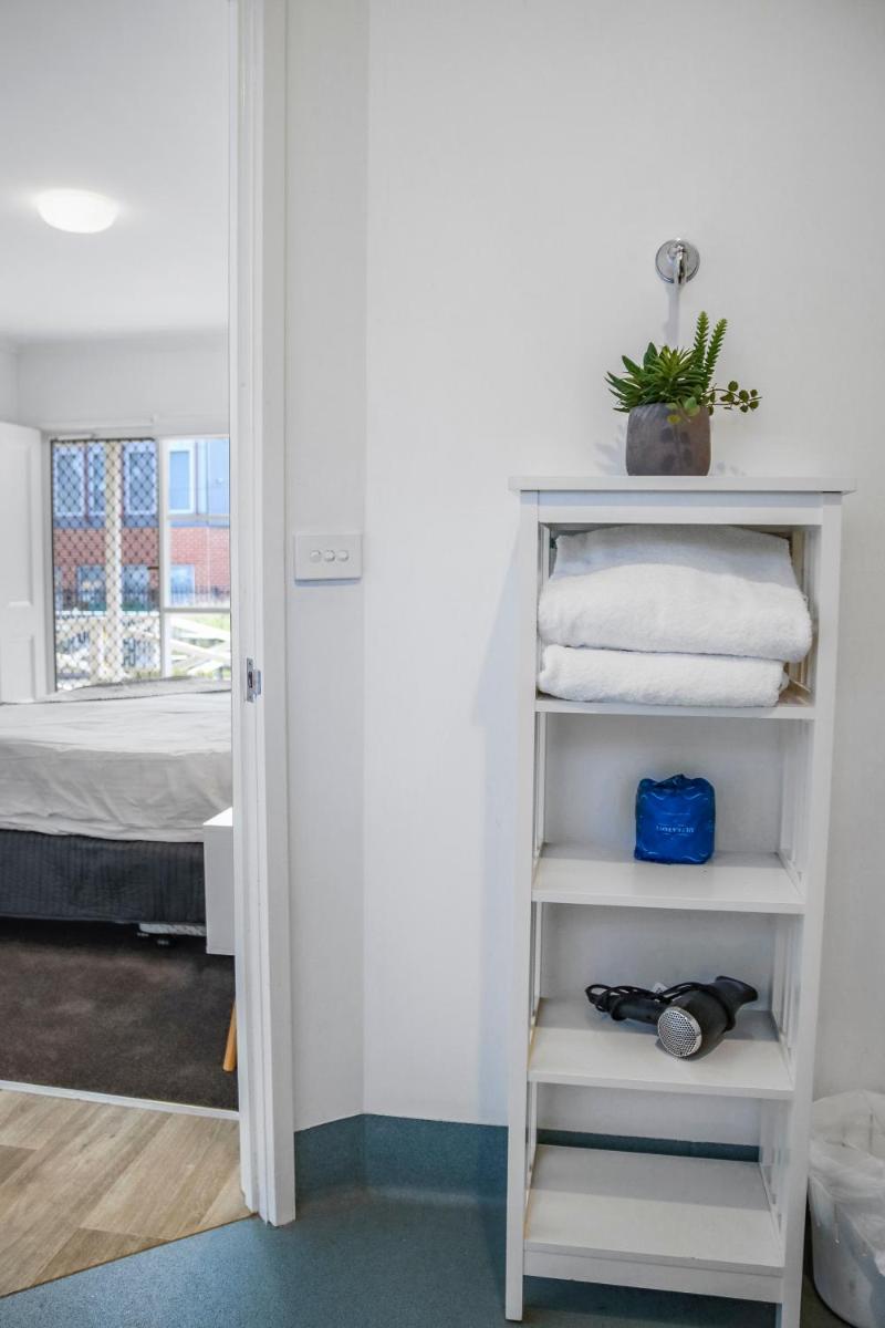 Geelong CBD Accommodation - Housity