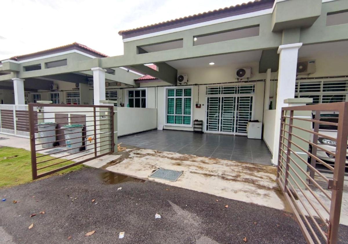 D'Luna Homestay Melaka Fully Aircond - Housity