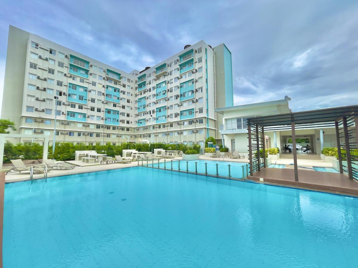 2-Bedroom Condo Unit with Amenities - Housity