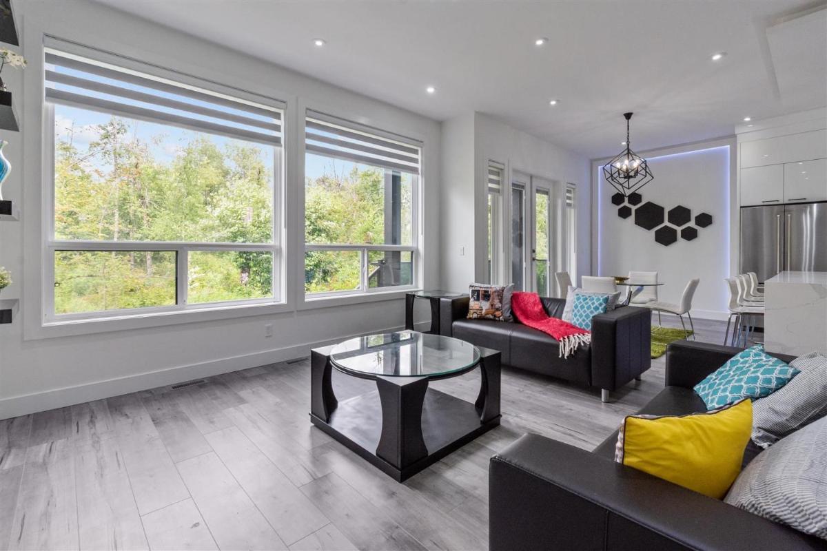 Brand New, Cheerful, Exquisite 4 BR house, fast wifi, free parking - Housity